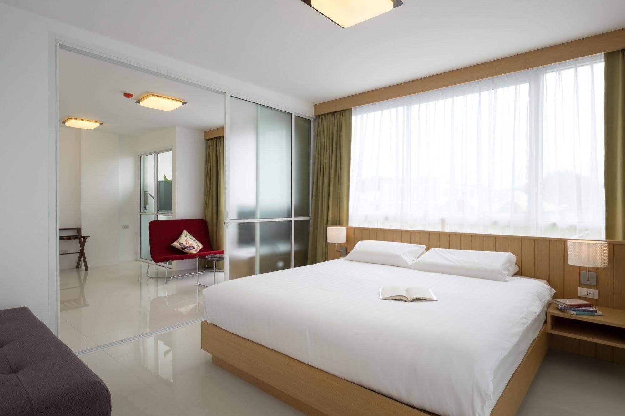 อพาร์ทเม้น Modern Thai